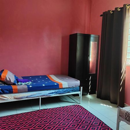 Villa Teratak Delisha -musslim Kampong Jemampar Exterior foto
